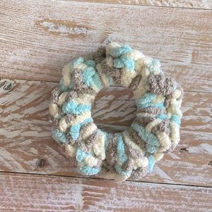 🥰Handmade Chenille Scrunchie🥰 NWOT
